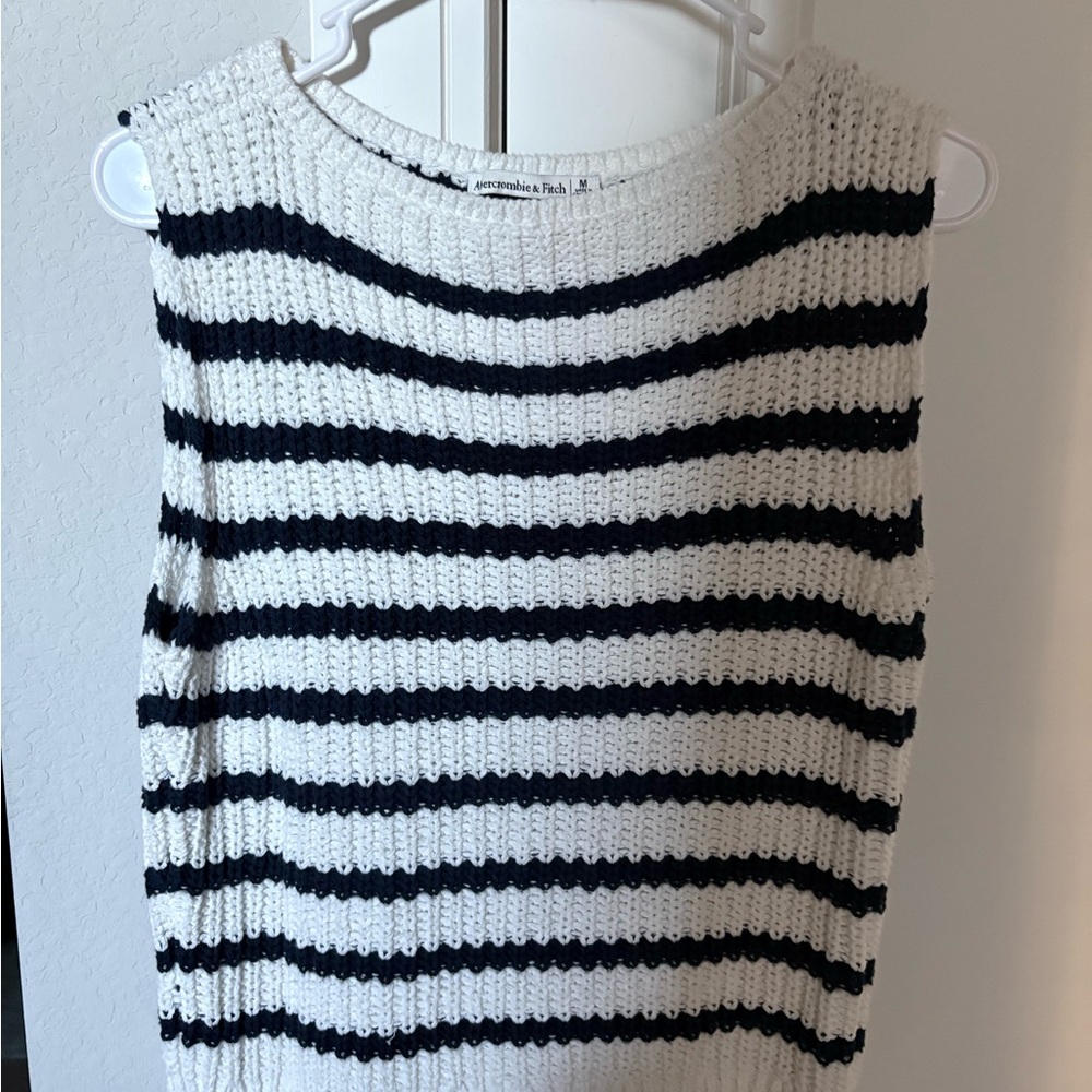 Abercrombie & Fitch Navy and White Striped Sleeveless Sweater